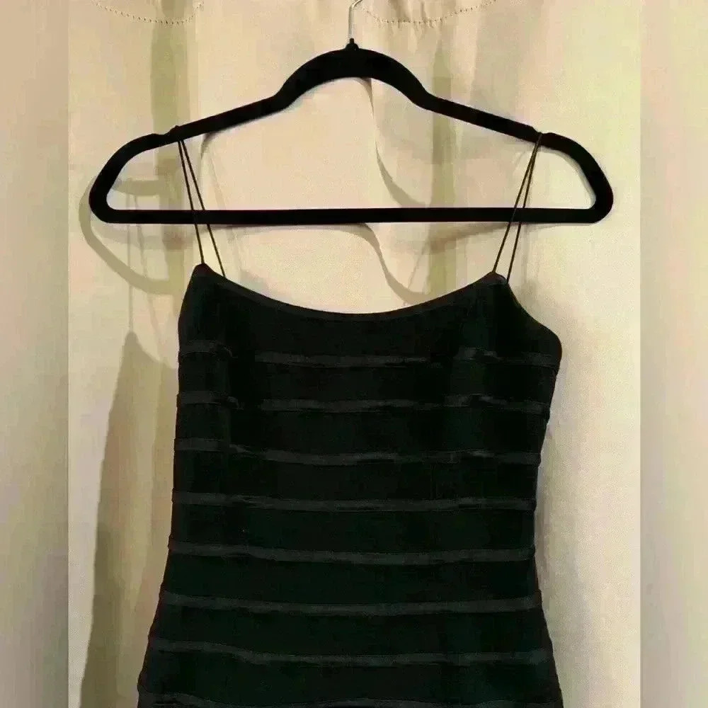 Women’s JS Collections Dress - Picture 2 of 8